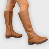 Cláudia | Botas Altas com Zíper Lateral e Tiras Decorativas