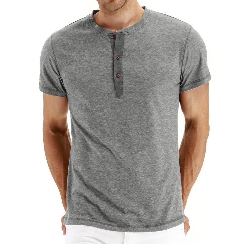 T-Shirt Henley – Malha Macia e Gola Ajustável