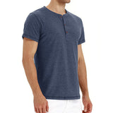 T-Shirt Henley – Malha Macia e Gola Ajustável