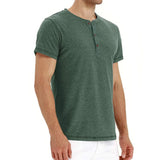 T-Shirt Henley – Malha Macia e Gola Ajustável