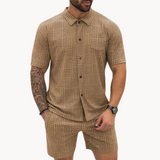 Conjunto de Camisa e Calções – Textura Retro em Malha e Movimento Fácil