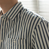 Camisa - Listrada Vertical de Manga Longa e Camadas Suaves