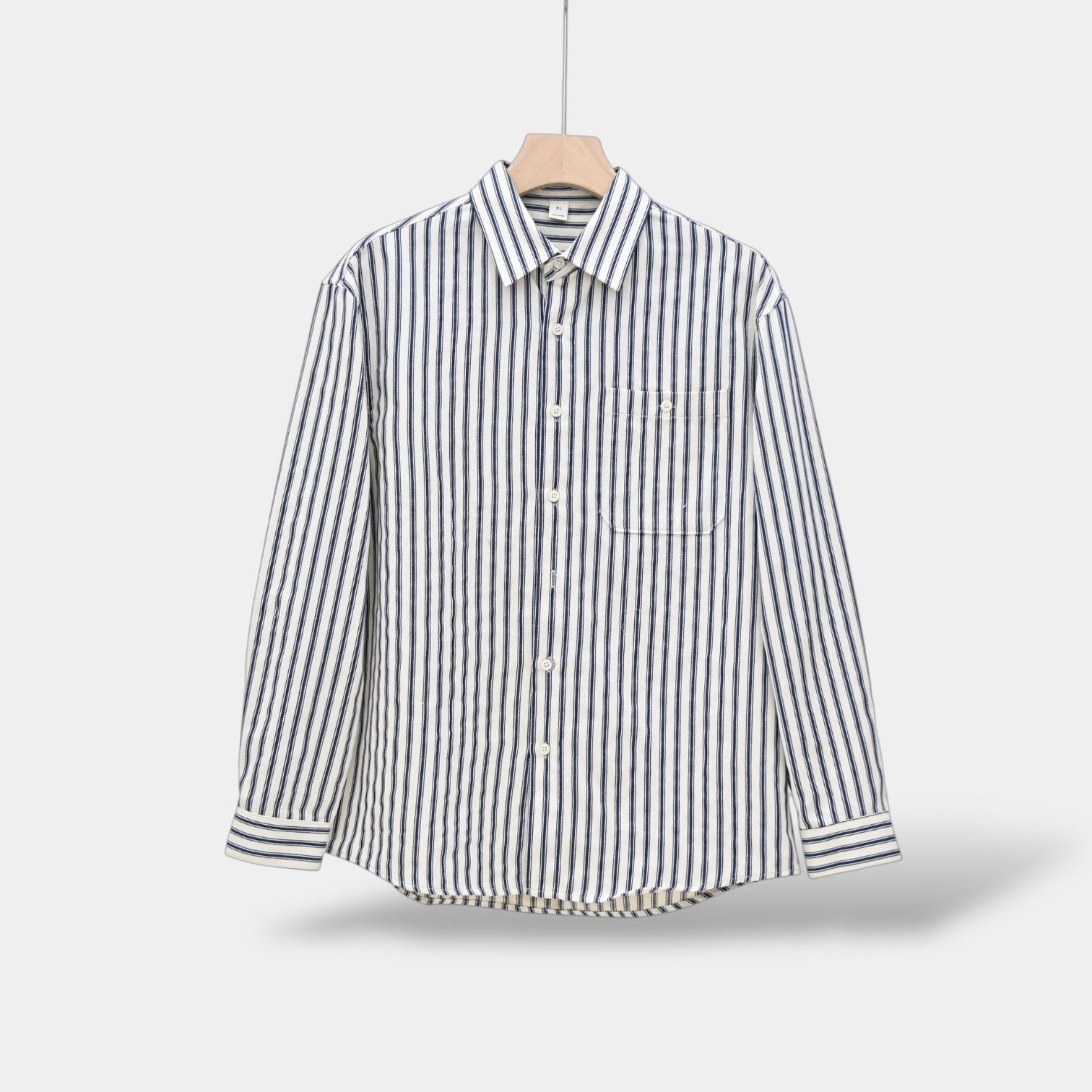 Camisa - Listrada Vertical de Manga Longa e Camadas Suaves