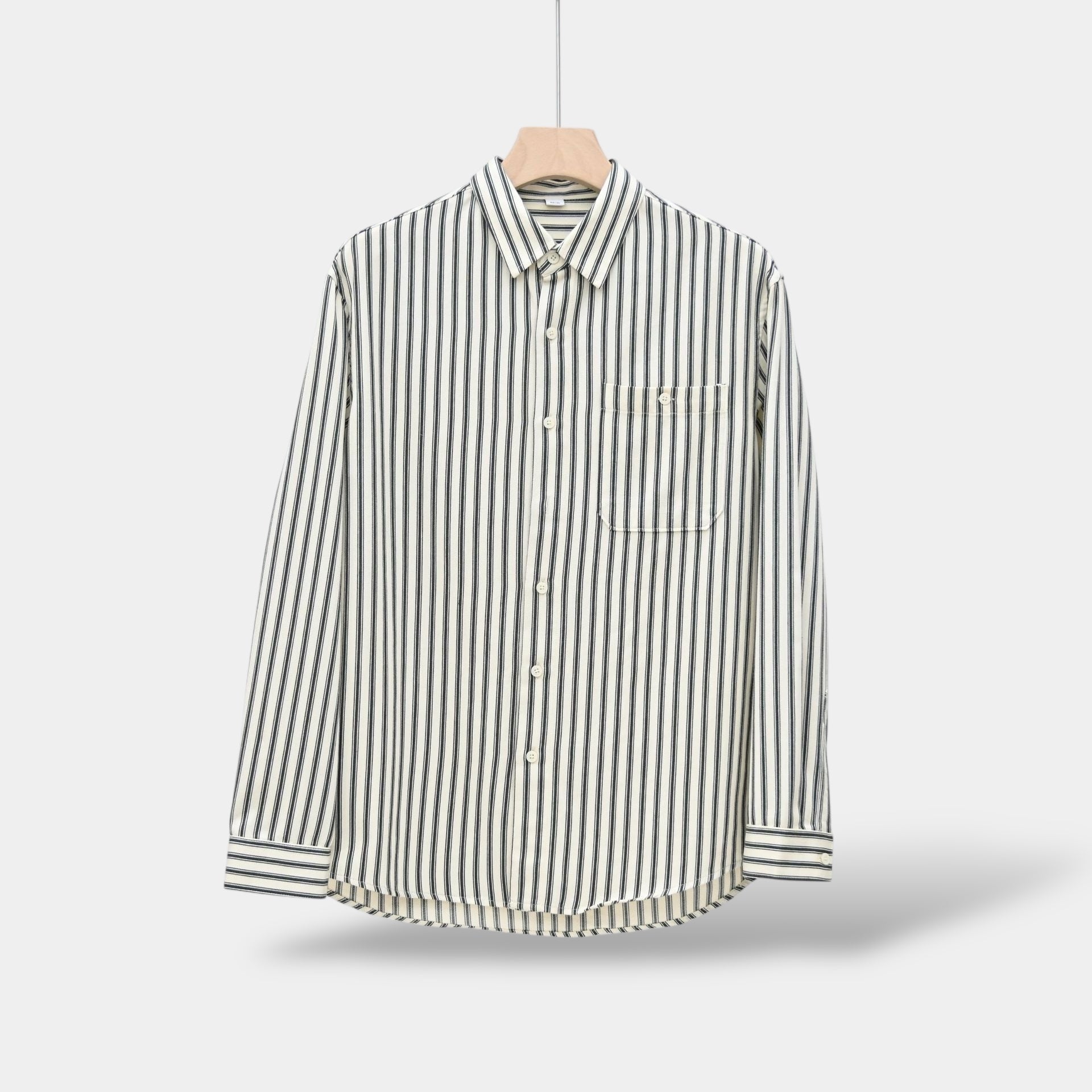 Camisa - Listrada Vertical de Manga Longa e Camadas Suaves