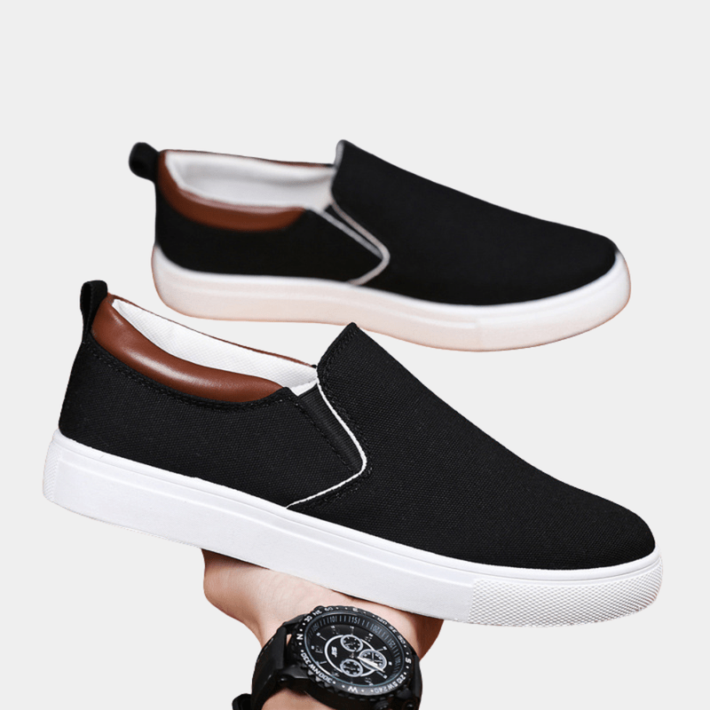 Sapatilhas Slip On - Parte Superior em Mistura de Lona e Sola Flexível