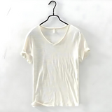 T-Shirt de Decote em V – Mistura Leve e Ajuste Respirável