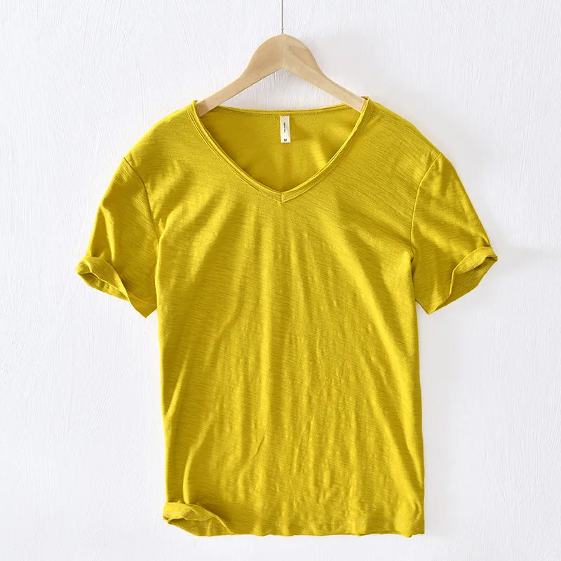 T-Shirt de Decote em V – Mistura Leve e Ajuste Respirável